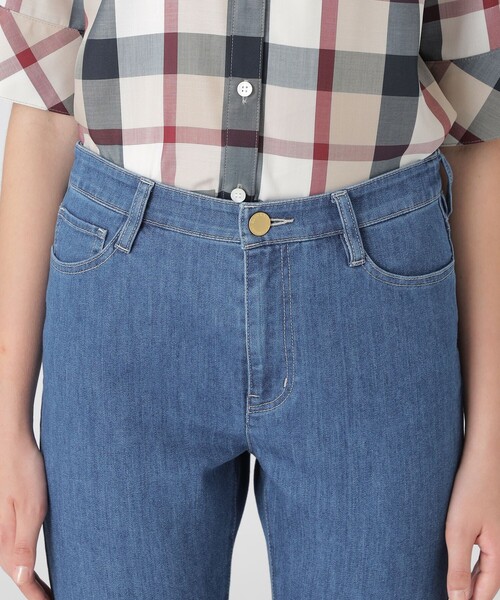 BLUE LABEL CRESTBRIDGE（ブルーレーベルクレストブリッジ） ジーンズ