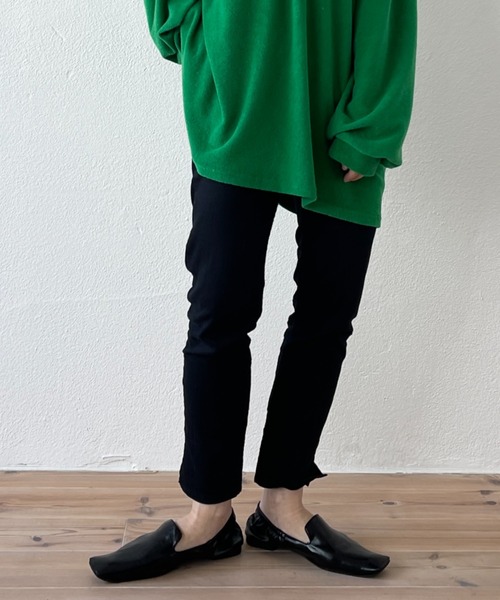 OHOTORO ブラック スクエアトゥ フラットシューズ kk00167.jpg