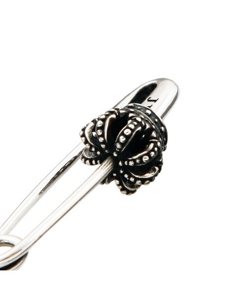 可愛いクリスマスツリーやギフトが！ JUSTIN DAVIS ピアス THRASH” Earring メンズ レディース アクセサリー