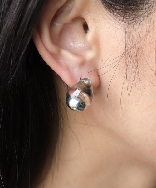 Three Four Time（スリーフォータイム） ピアス メタル封入ドロップ