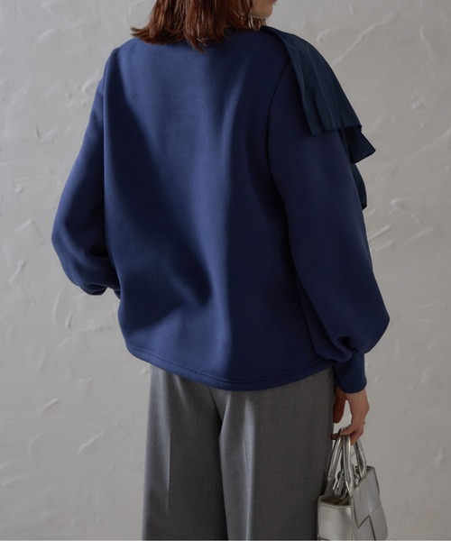 aonisis 肩フリル　スウェット　アシンメトリースウェット each alchemist トレーナー スウェット 裏起毛アシメティアード