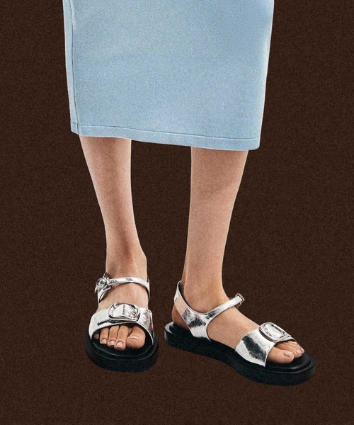台湾 CHARLES&KEITH Samala バックルトリプルストラップサンダル CHARLES ＆ KEITH サンダル バックルトリプルストラップサンダル