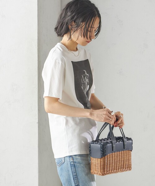 「A VACATION」 かごバッグ ONE SIZE ネイビー レディースの画像