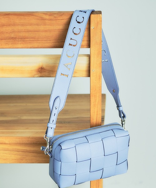 イアクッチ　ショルダーバッグ IACUCCI（イアクッチ） ショルダーバッグ FREE ライトグレー