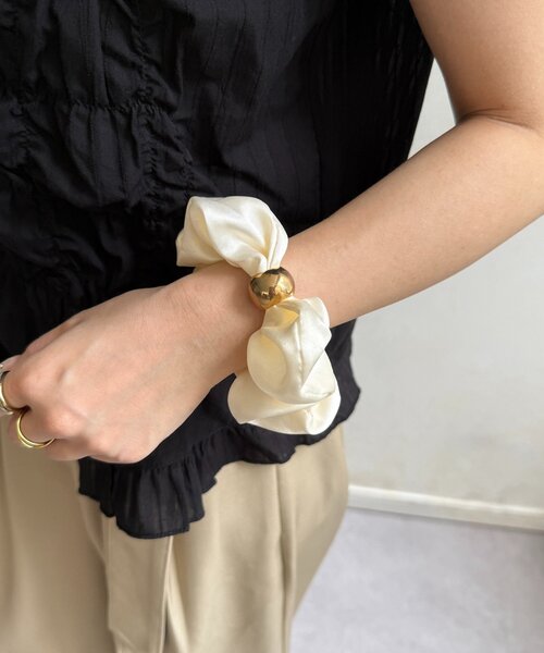 Thevon（ゼヴォン） シュシュ 「heilly」GOLDリングサテンシュシュ