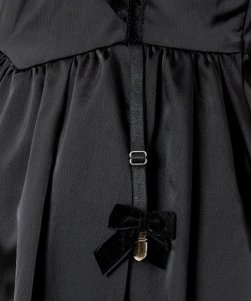 AVENCHUMU ワンピース Back ruffle ribbon harness one piece