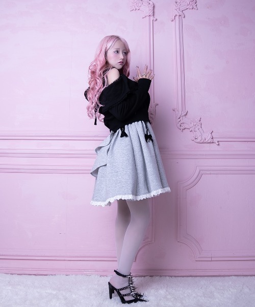AVENCHUMU ワンピース Back ruffle ribbon harness one piece