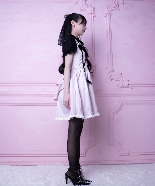 AVENCHUMU ワンピース Back ruffle ribbon harness one piece