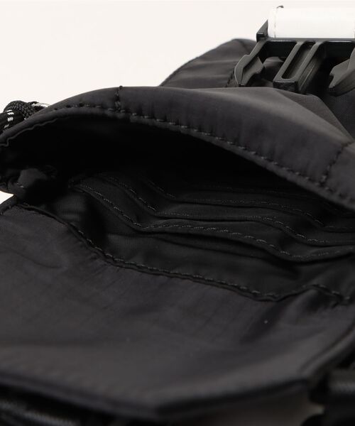ウエストポーチ CROSSBODY POUCH TREK メンズ_5