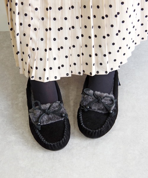 黒 スエード モカシン 編みひも付き Minnetonka（ミネトンカ） デッキシューズ モカシン MINNETONKA