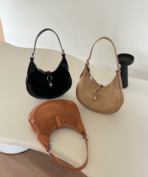 deux amour ショルダーバッグ バッグ スエードタッチ合皮三日月型