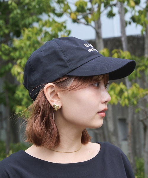 ベージュ無地キャップ 白立体刺繍 コットン素材 サイズ調整可能 LAVEANGE（ラビアンジェ） キャップ 帽子 レディース メッセージロゴ