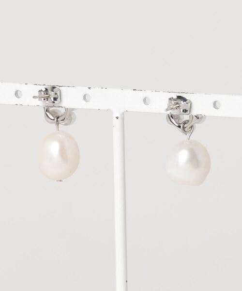 ピアス 「VINTAGE HOLLYWOOD」PETIT FLOWER DROP PEARL EARRINGS