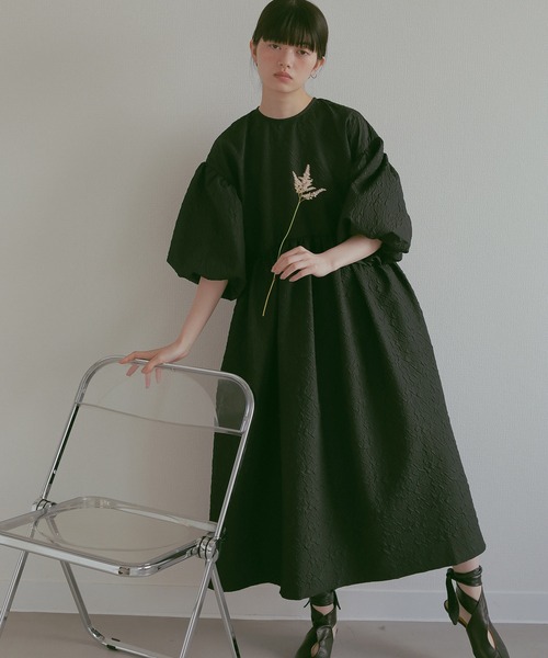 ワンピース 「EFOLE」バックオープン エンボス ワンピース レディース 