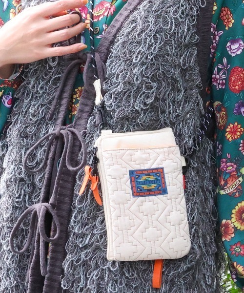 チチカカ（TITICACA） ショルダーバッグ バッグ キルティングスマホ