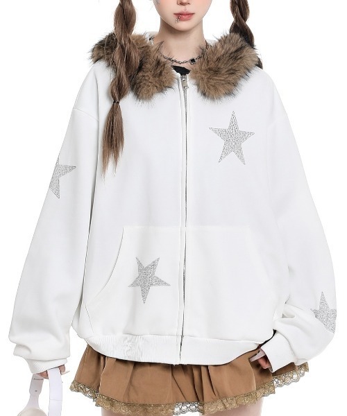 Sibra（シブラ） tシャツ ビジュー星柄 × 着脱ファーフード ゆる