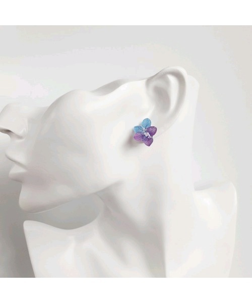 TONE（トネ） イヤリング 「Tresor」”ラベンダーとブルーの紫陽花