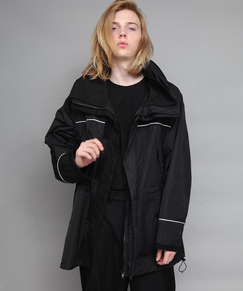 ブルゾン アウター NYLON MOUNTAIN PARKA メンズの画像