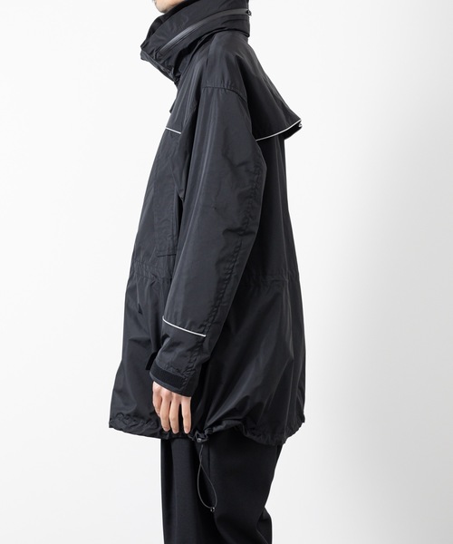 ブルゾン アウター NYLON MOUNTAIN PARKA メンズの画像