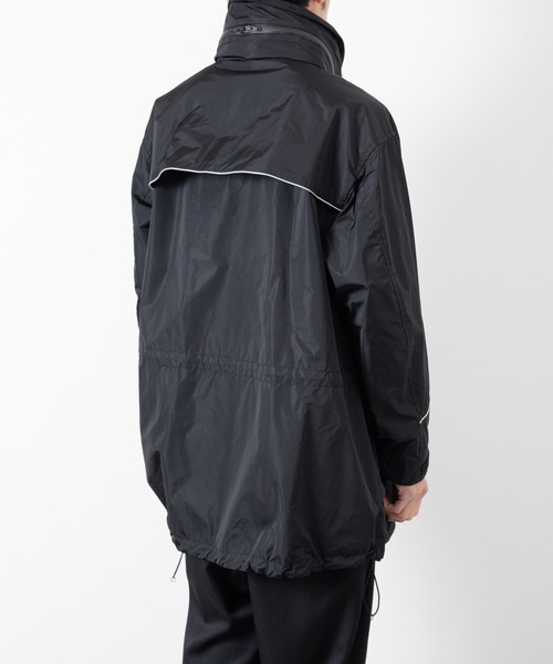 ブルゾン アウター NYLON MOUNTAIN PARKA メンズの画像