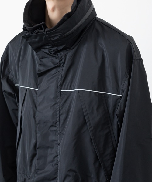 ブルゾン アウター NYLON MOUNTAIN PARKA メンズの画像