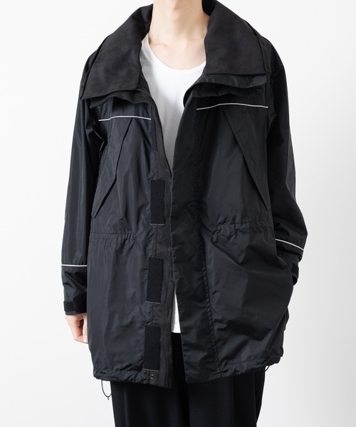 ブルゾン アウター NYLON MOUNTAIN PARKA メンズの画像
