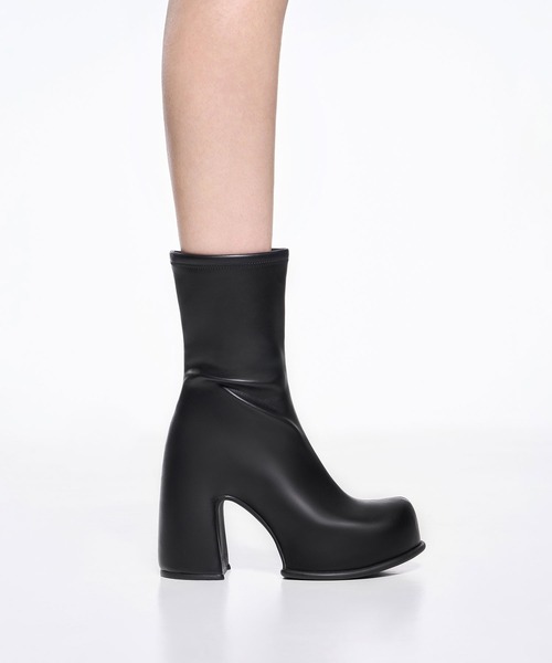 CHARLES ＆ KEITH（チャールズ&キース） ブーツ Pixieピクシー