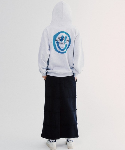 A'GEM/9 × .kom『ISTKUNST/イストクンスト』 パーカー A'GEM/9 × .kom『ISTKUNST/イストクンスト』LOGO & SMILEY HOOD