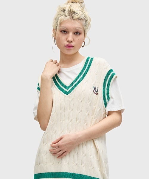 FRED PERRY ケーブルニット Vネック ベスト FRED PERRY ケーブルニット Vネック ベスト