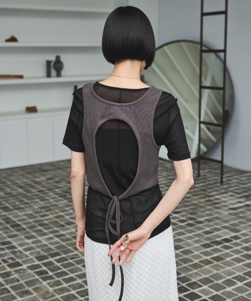 AIC. tシャツ バックオープンリブビスチェ/シアーTシャツ