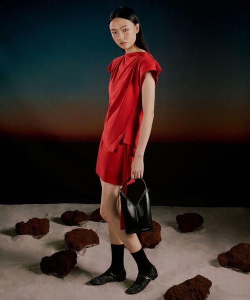 CHARLES&KEITH Simone シモーン アンギュラーバケツバッグ送料込 Simone シモーン アンギュラーバケツバッグ - Noir | CHARLES