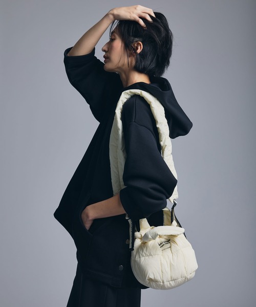 beautiful people ショルダーバック　ブラック beautiful people 「beautiful people」 ショルダーバッグ FREE