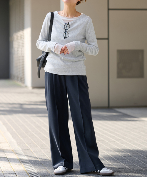 スラックス パンツ 「WEB限定追加2」マットウースフレアタックパンツ レディースの画像