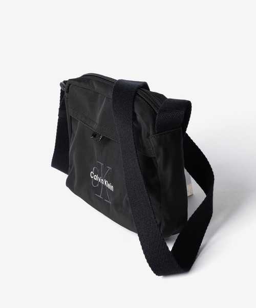 Calvin Klein（カルバン・クライン） ショルダーバッグ 「Calvin Klein
