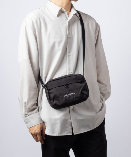 Calvin Klein（カルバン・クライン） ショルダーバッグ 「Calvin Klein
