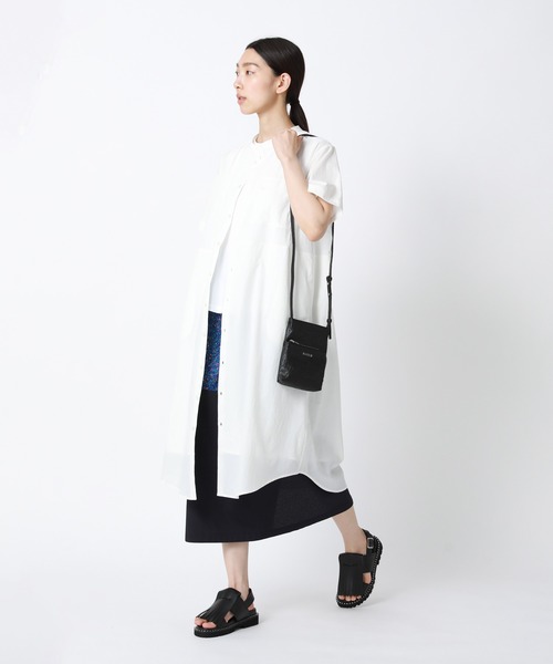 ZUCCa エンボスショルダーバッグ ZUCCa（ズッカ）の「S エンボスバッグ（ショルダーバッグ）」 - WEAR