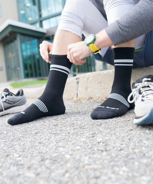 DARN TOUGH（ダーンタフ） 靴下 Element Micro Crew Lightweight