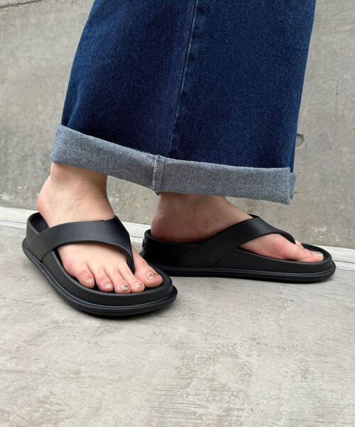 CAGOLE レディース ビーチサンダル BALENCIAGA】CAGOLE トング ビーチサンダル