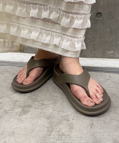 CAGOLE レディース ビーチサンダル BALENCIAGA】CAGOLE トング ビーチサンダル