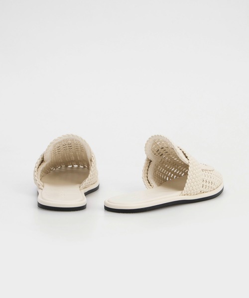 台湾 CHARLES&KEITH Ivette フラットスリッパ CHARLES ＆ KEITH サンダル ウーブンスリップオンフラット