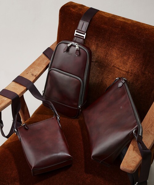 美品　タケオキクチ TAKEO KIKUCHI レザーワンショルダー セール】 レザー調シボワンショルダーバッグ （ショルダーバッグ