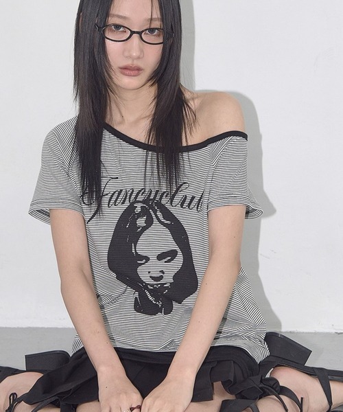tシャツ K-POPアイドル着用 FANCY CLUB／ワンショルダーＴ レディース FANCY CLUB tシャツ K-POPアイドル着用 CLUB／ワンショルダーT