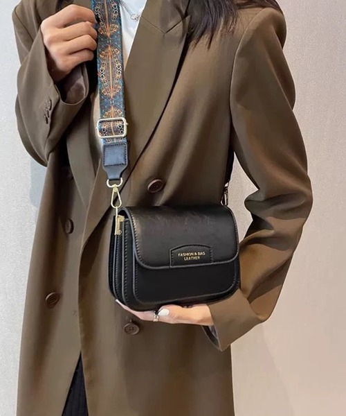 pumpkin port ショルダーバッグ バッグ 柄ベルト付 フラップ