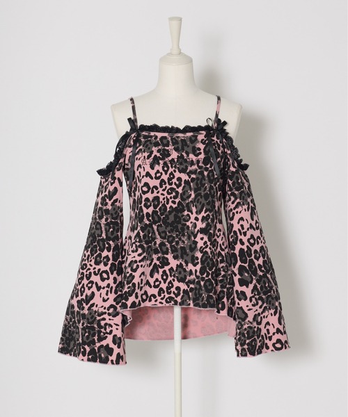 トップス AVENCHUMU Leopardprintopen shoulder tops AVENCHUMU tシャツ Leopard print open shoulder tops レディース