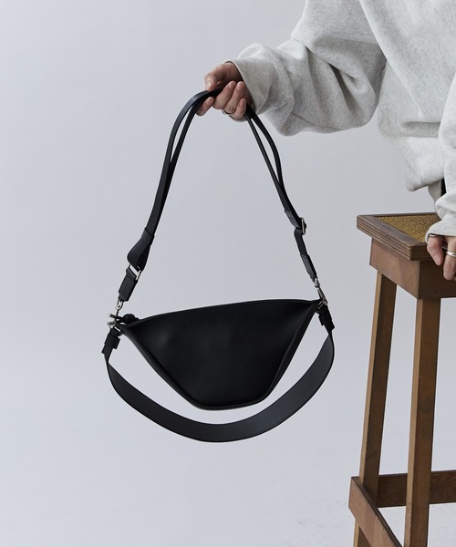 ショルダーバッグ 「ITTI」HERRIE MOON SAC / RAPTO FLEX メンズの画像