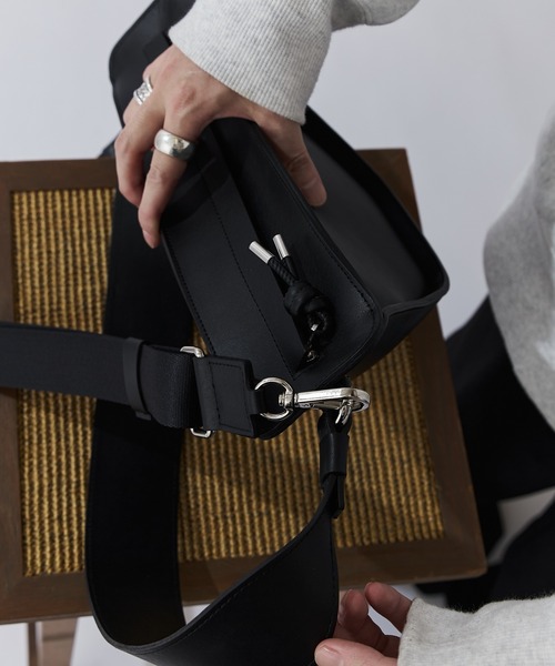 ITTI（イッチ） ショルダーバッグ 「ITTI」HERRIE MOON SAC / RAPTO