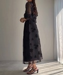 ワンピース シアーフラワーバックリボンワンピースの詳細画像3