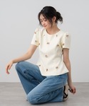 ブラウス シャツ 半袖 フラワーモチーフパフス...の詳細画像4