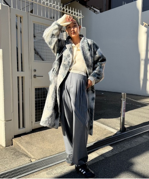 未使用品タグ付きアメリAmeri VINTAGEモノクロ幾何学模様 ワイドパンツ Ameri（アメリ） スラックス パンツ UND WOOL MULTI TUCK PANTS