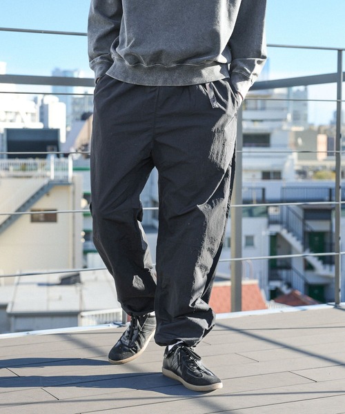 【GRAMICCI】【グラミチ】新品同様　ナイロンパンツ　ネイビー　Mサイズ GRAMICCI パンツ 「Gramicci(グラミチ)」別注ナイロンルーズ